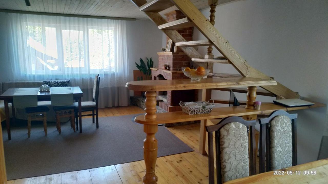 Pid Skeleyu Hotel Lazeshchyna Exterior photo