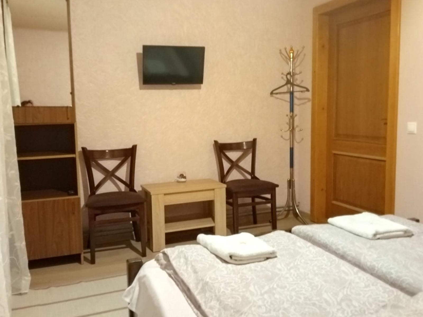 Pid Skeleyu Hotel Lazeshchyna Room photo