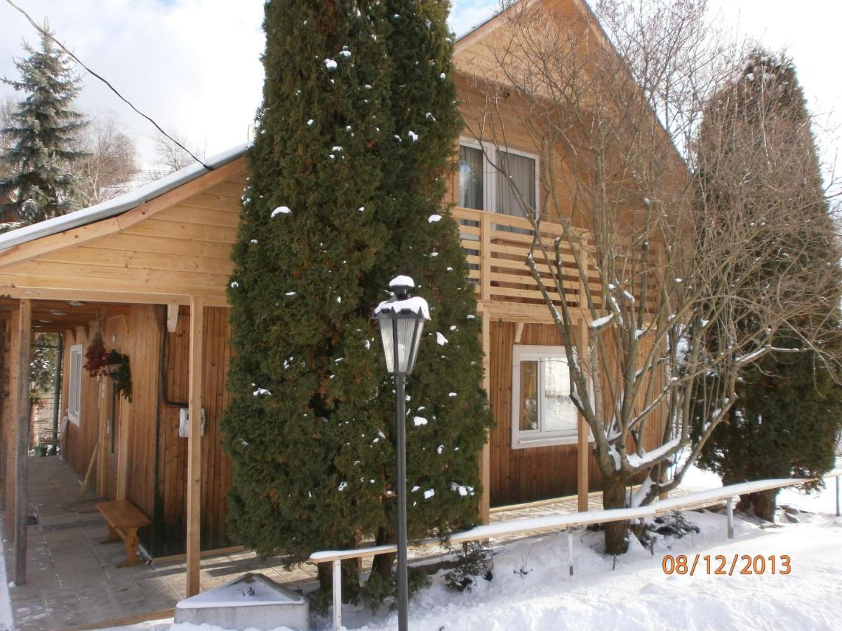 Pid Skeleyu Hotel Lazeshchyna Exterior photo